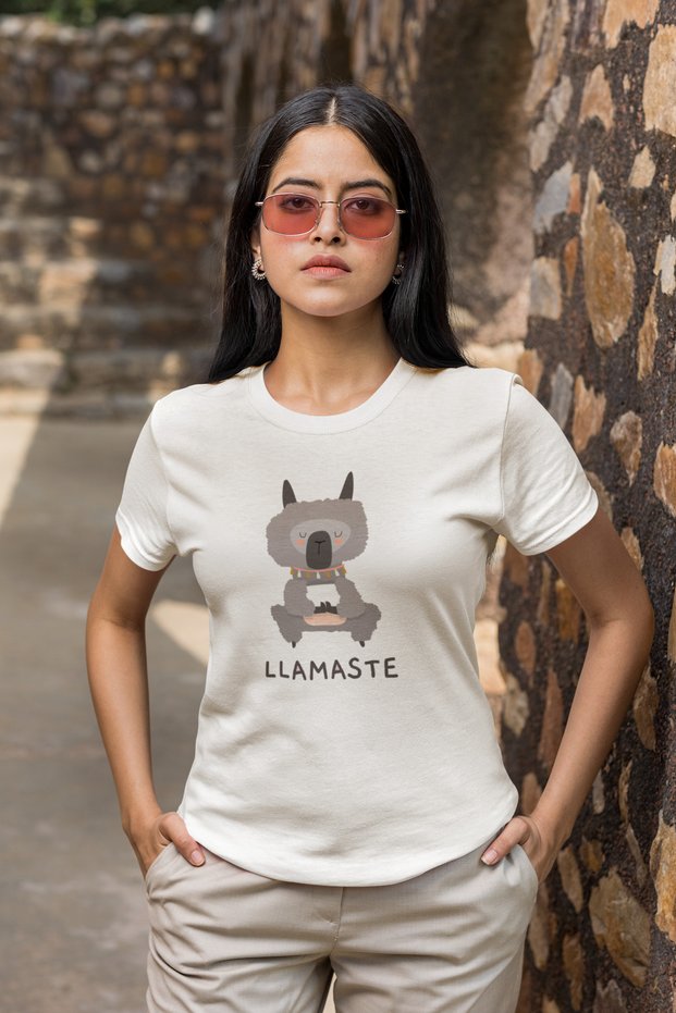 "Lama Pattern Relaxed Fit Women's T-Shirt - Llamaste"