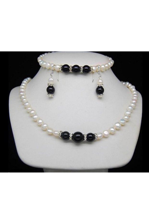 Set of 3 Pearl Jewelry to Complete Your Elegance