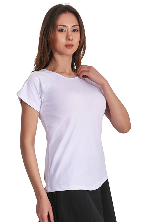 Elegant Touch – Lace Detail T-Shirt