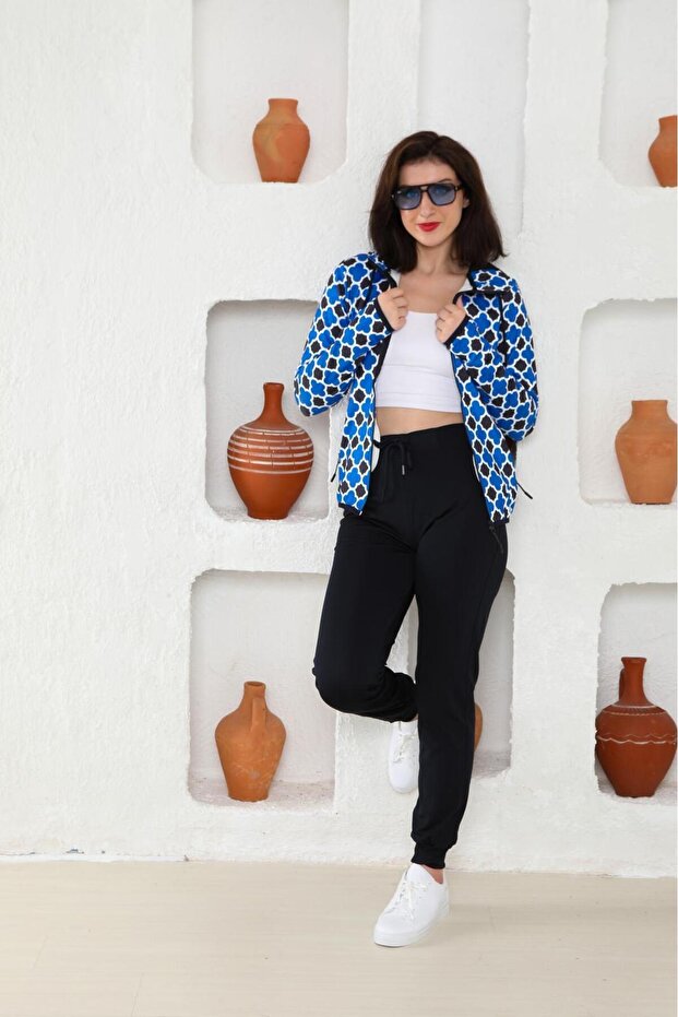 بدلة زرقاء منقوشة - 2