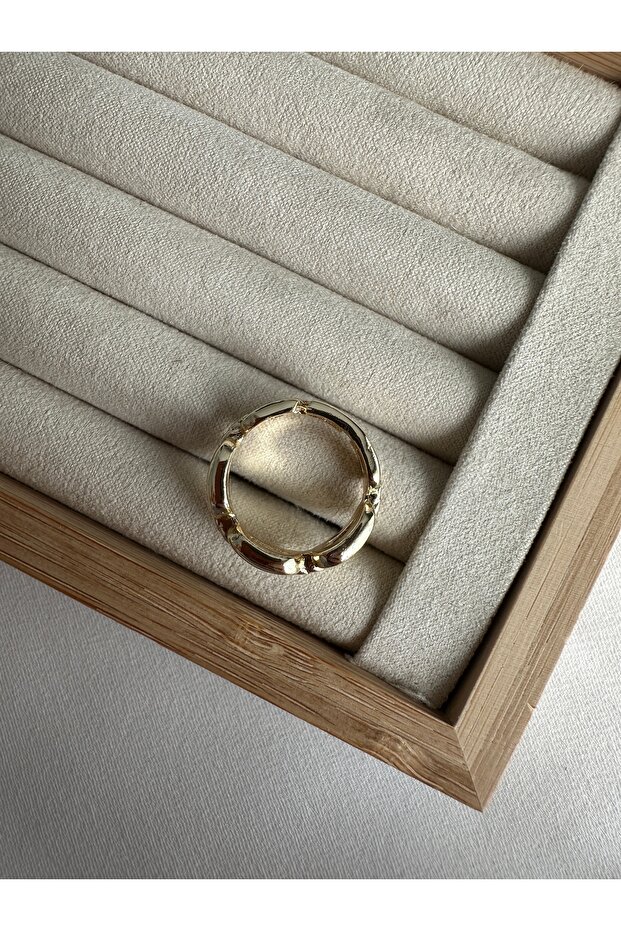 Gold Quadrilateral Chain Ring - 3