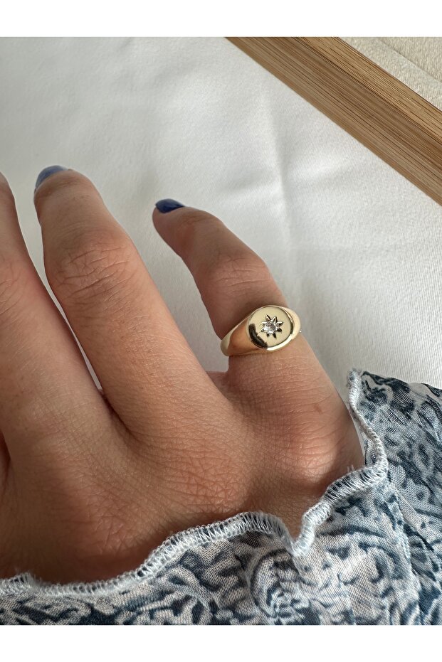 خاتم ذهبي على شكل نجمة من الحجر - 4