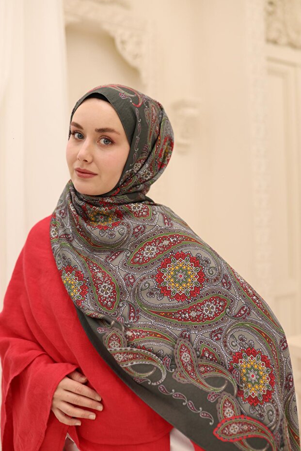 شال من الألياف الطبيعية من مايدا