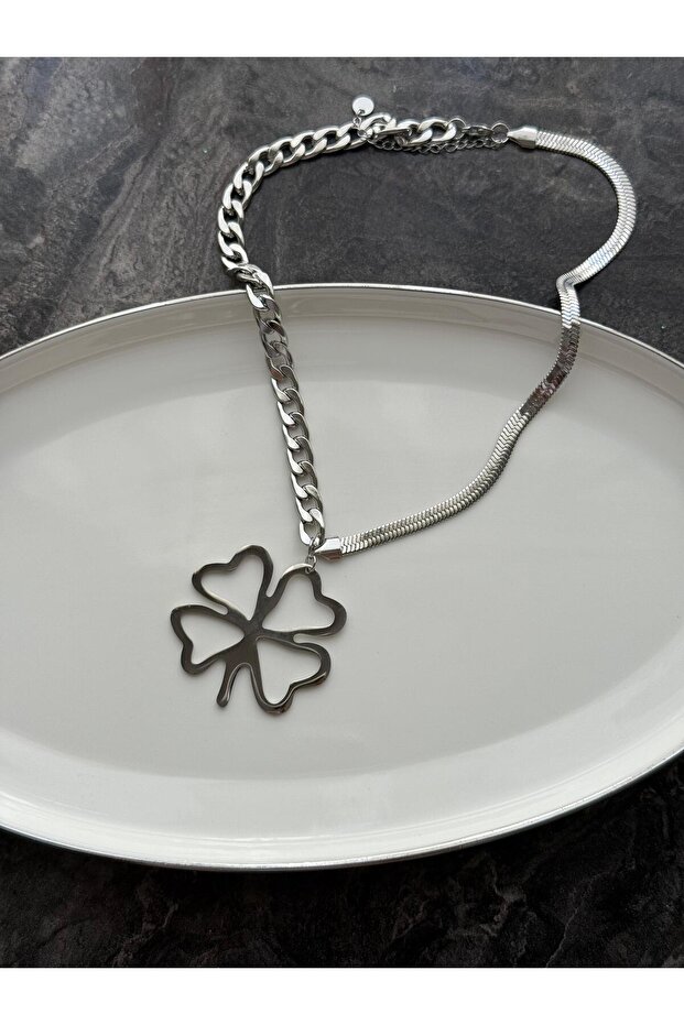 Yonca Detaylı Kolye - 1