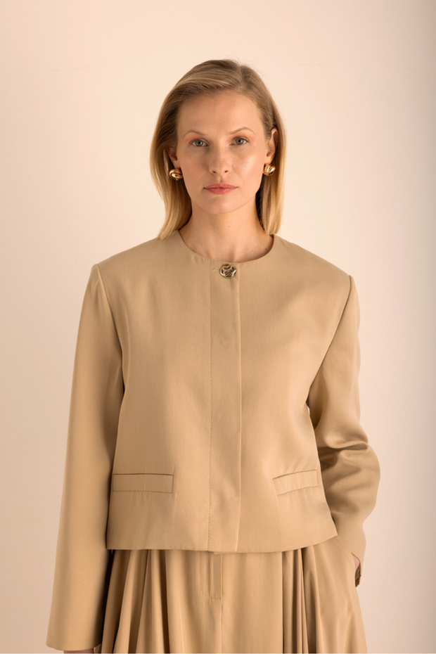 Camel Yakasız Kısa Ceket - 7