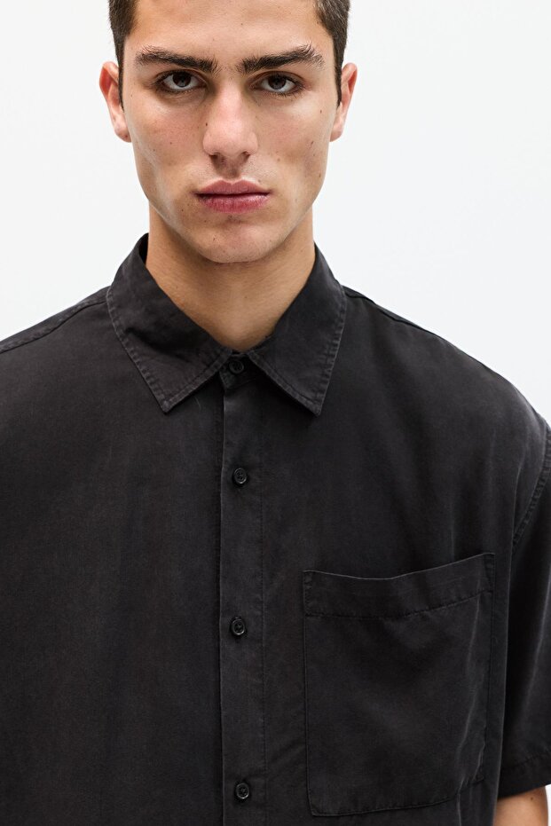 Dökümlü kısa kollu gömlek - 5