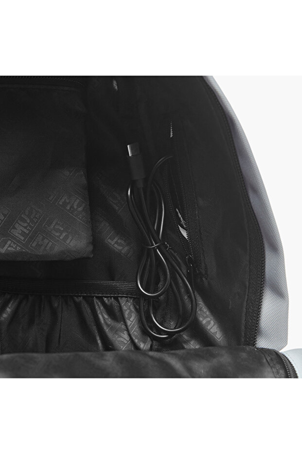 Solid Backpack with Adjustable Straps and Zip Closure - 32x17x42 cms - 8