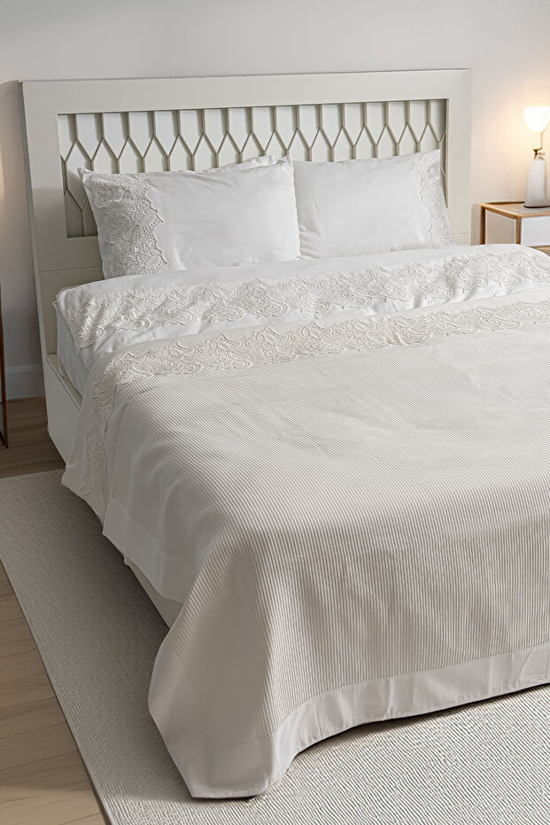 Mirena Lace Double 7 Piece Duvet Cover + Pique Set