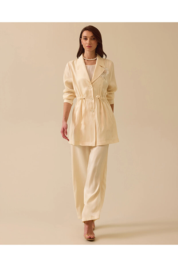 Pul İşlemeli Düğmeli Ceket - 2