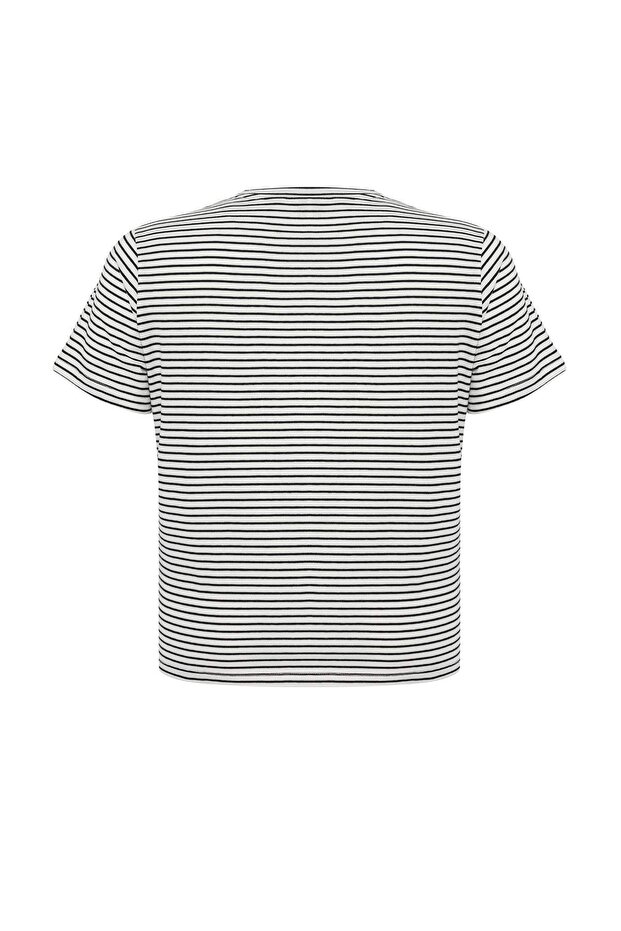 Siyah Kalp Nakışlı Regular/Normal Kalıp Örme T-Shirt TBBSS25BF00083 - 7