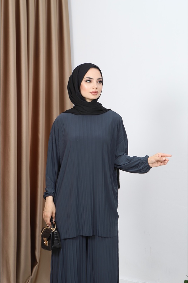 Piliseli Pantolonlu Takım - 5