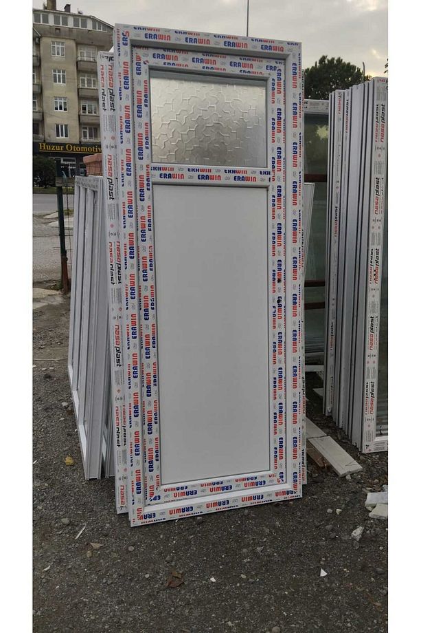 WC VE BANYO KAPISI PİMAPEN 80X200 İÇE SAĞ AÇILIM - 1
