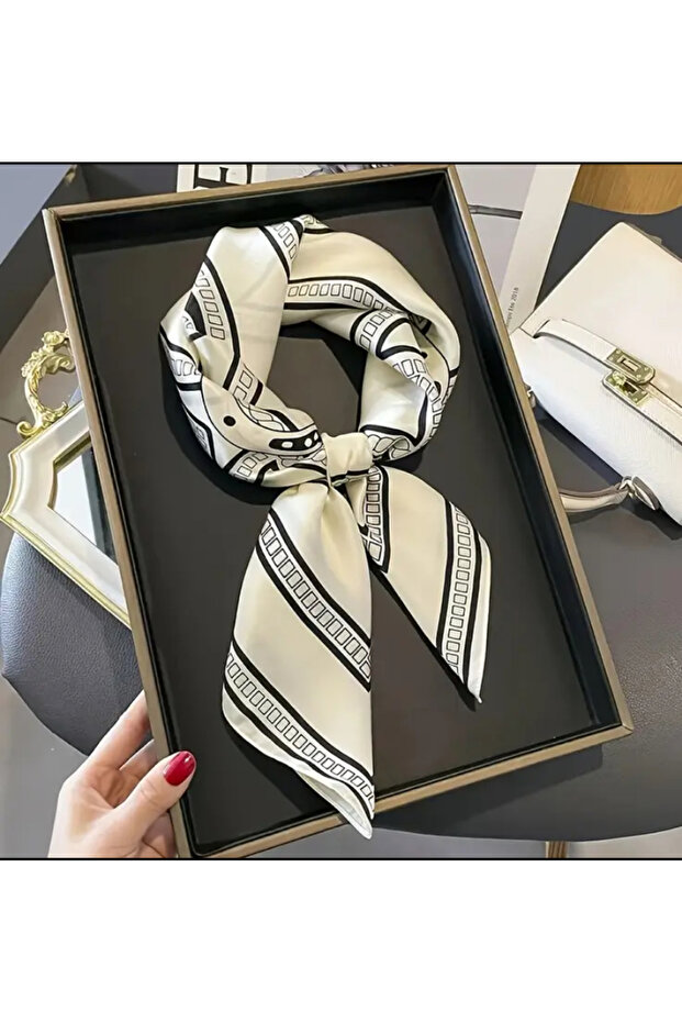 وشاح حريري مستورد مخطط ومزخرف بالزهور - 1