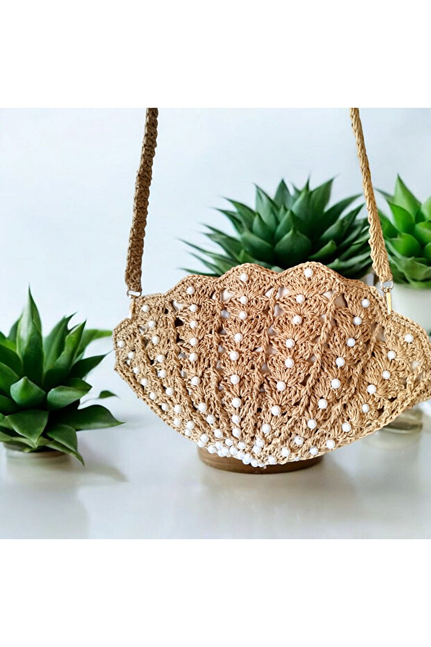 Paper String Oyster Model Bag with Pearls