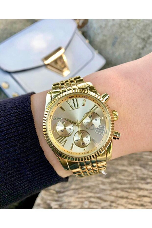 Akgönül Metal Women's Wristwatch