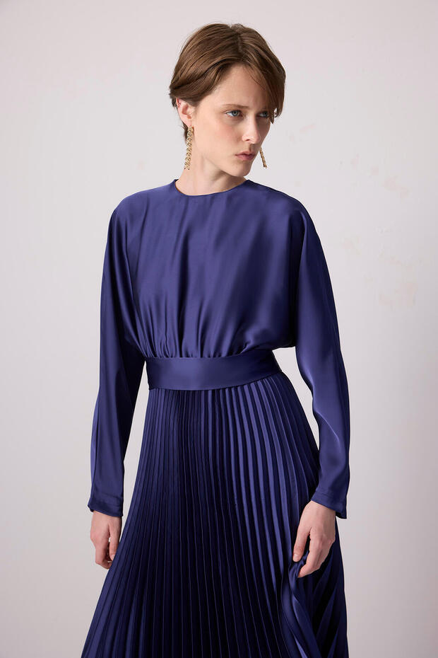ROCHIE DE SATIN PLURI - 3