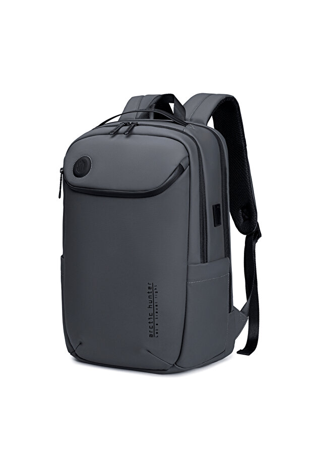 15.6-inch Laptop Backpack Water Resistant Polyester Daypack with Built In USB/Headphone Port B00555
