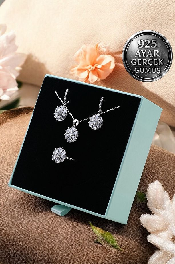 925 Ayar Gerçek Gümüş Blossom Shine Lotus Çiçek Model Taşlı Kadın Gümüş Takı Kolye Küpe Yüzük Seti - 3
