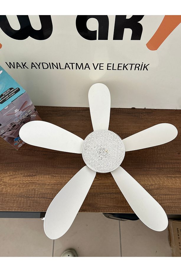 VANTİLATÖRLÜ LED LAMBA - 3