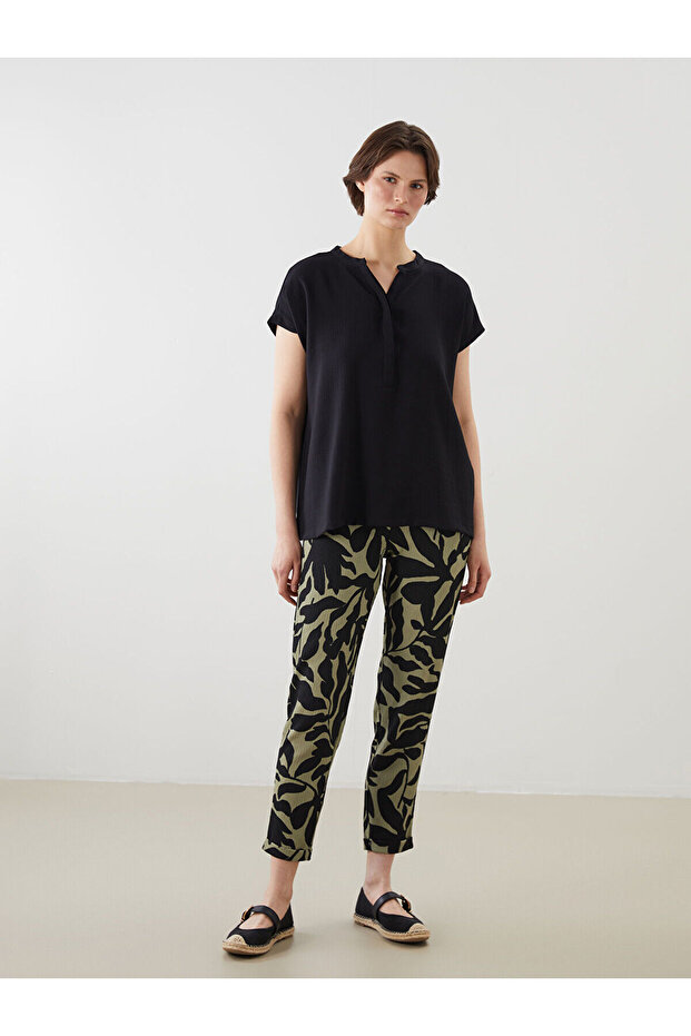 Gemusterte Damenhose mit elastischem Bund - 1