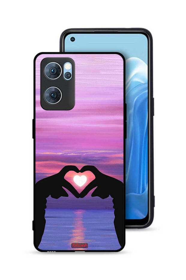 غطاء حماية لهاتف Oppo Reno7 5G بتصميم قلب وقمر