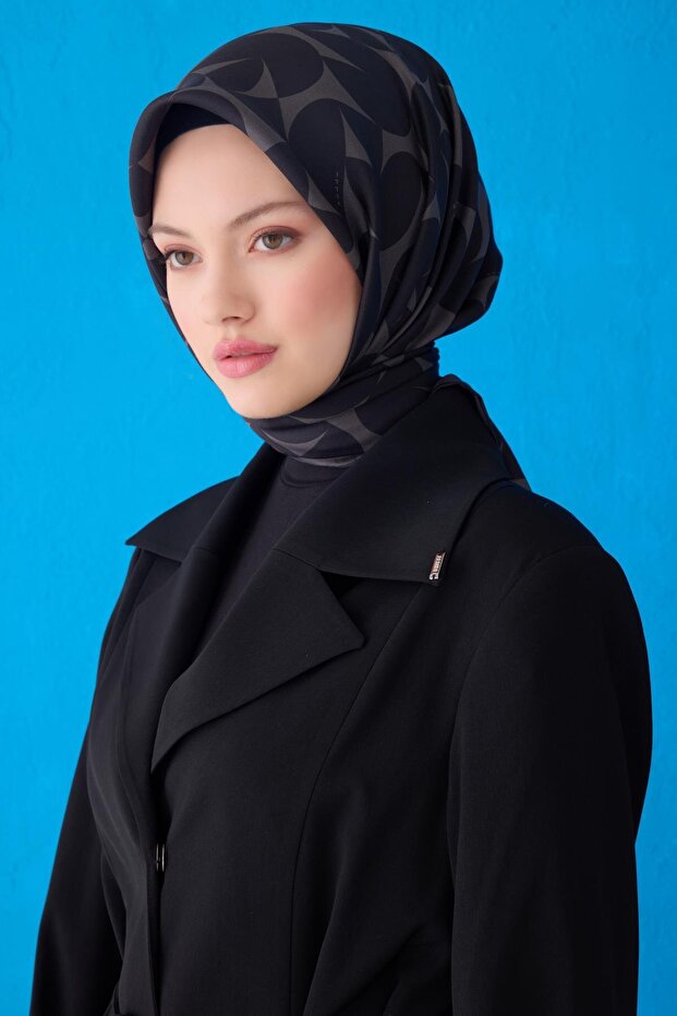وشاح حريري تيفيل E25YA4117D01-04
