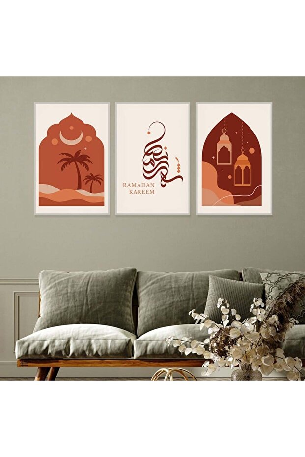 ثلاث لوحات قماشية بتصميم اسلامي لشهر رمضان مع برواز فضي مجوف