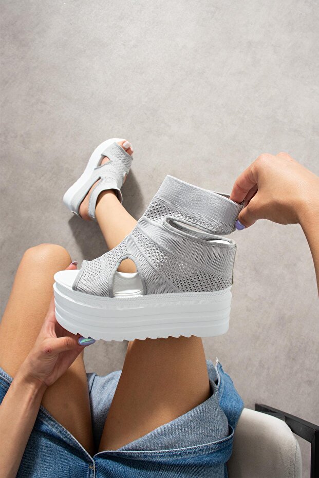 Echo Gri Dolgu Topuklu Sandalet - 2