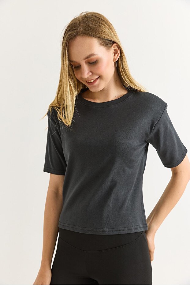 Padded Crew Neck Basic Tshirt Smoked