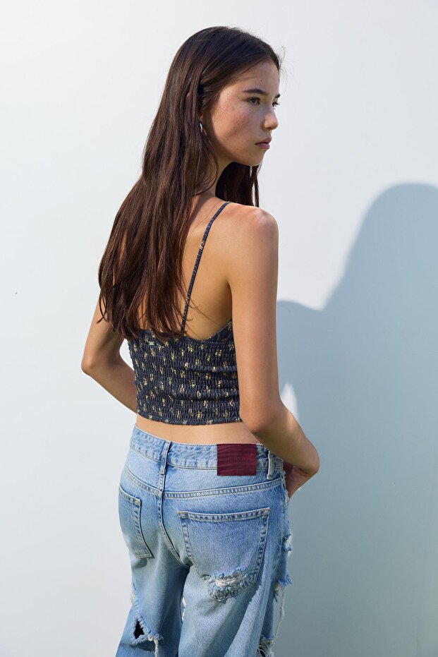 Çiçekli askılı bluz - 4