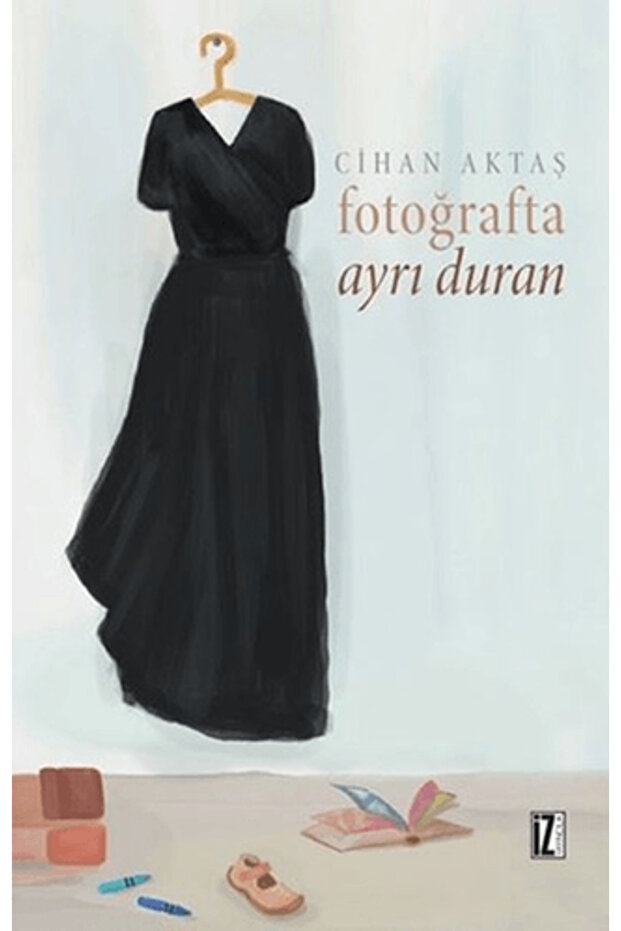 Fotoğrafta Ayrı Duran