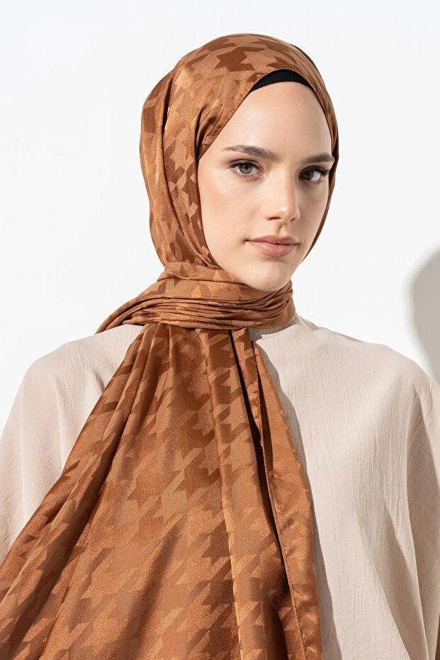 شال جاكار بنمط كبير على شكل مربعات - 4