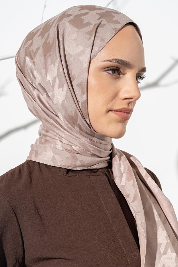 شال جاكار بنمط كبير على شكل مربعات - 2