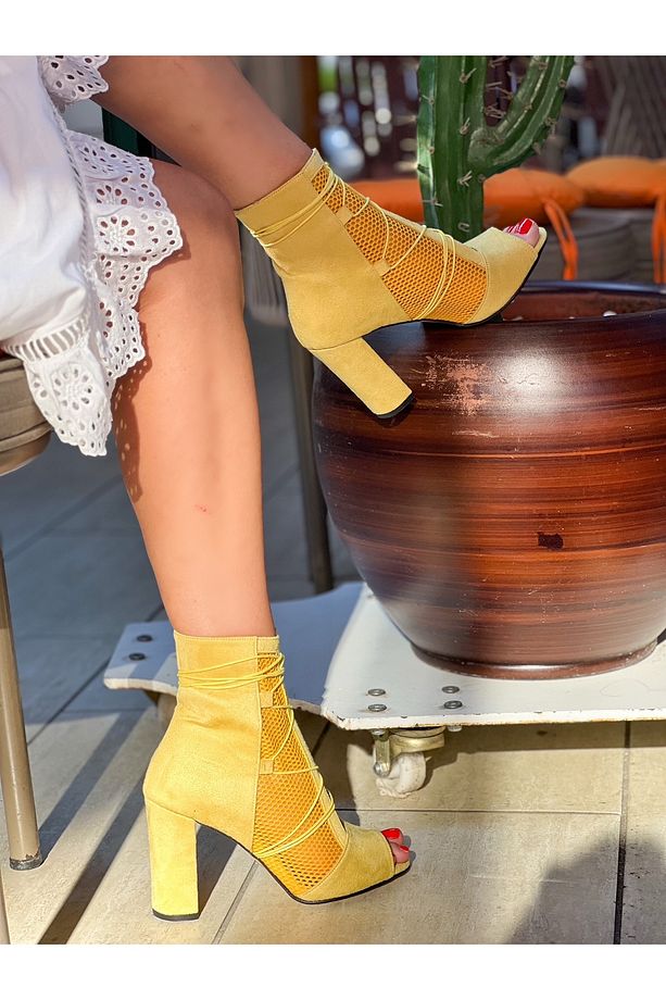 HAPPY SARI DANA SÜET FİLE DETAYLI 10 CM TOPUKLU YAZLIK BOT SANDALET - 2
