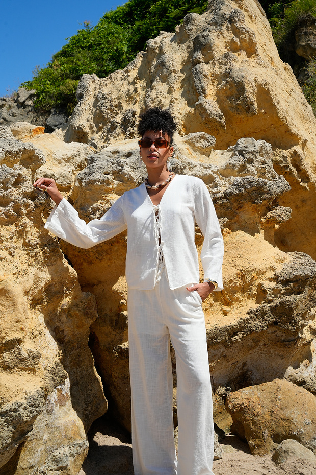 بلوزة كتان بربطة عنق أمامية من الكتان - 3