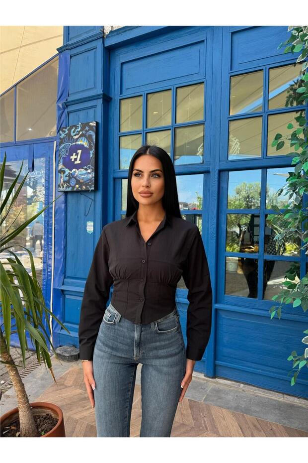 قميص من البوليستر منقوش باللون الأسود - 5