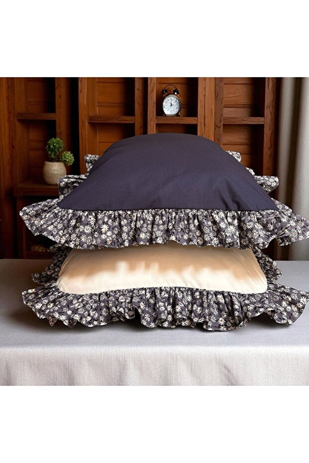 Ruffled Pillow Case Single Flower Detailed Set of 2 50 X 70 cm