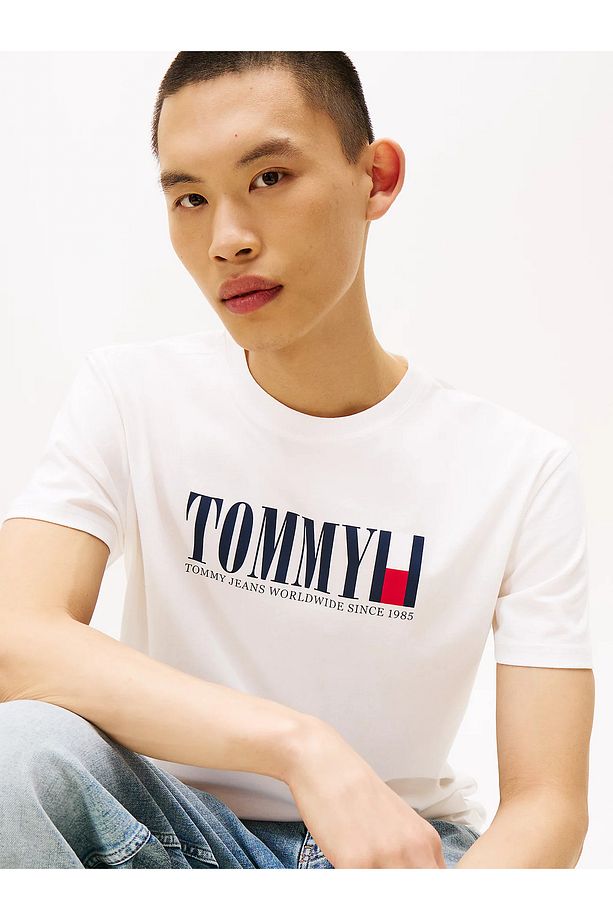 TJM REG TOMMY DNA FLAG TEE EXT - 6