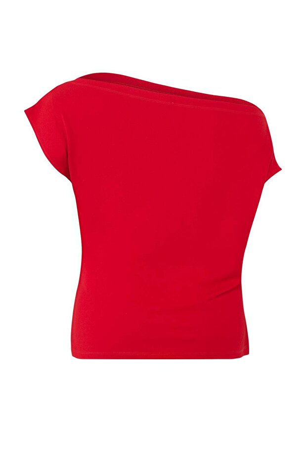 Yılbaşı Kırmızı Büzgü/Drape Detaylı Dökümlü Asimetrik Yaka Örme Bluz TBBSS25AF00119 - 8
