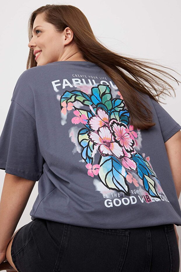 Antrasit Oversize Fit %100 Pamuk Ön ve Arka Baskılı Örme Büyük Beden T-Shirt TBBSS25BF00002 - 1