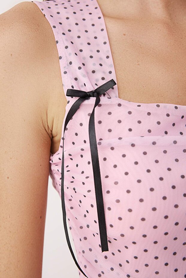 Pembe Puantiyeli Astarlı Baskılı Tül Vücuda Oturan Crop Fiyonk Detaylı Örme Bluz TWOSS25BZ00033 - 3