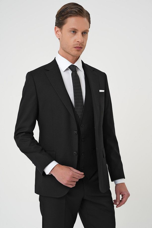 Tk 898 Slim Fit Dokulu Çift Yırtmaç Yelekli Klasik Siyah Takım Elbise - 5