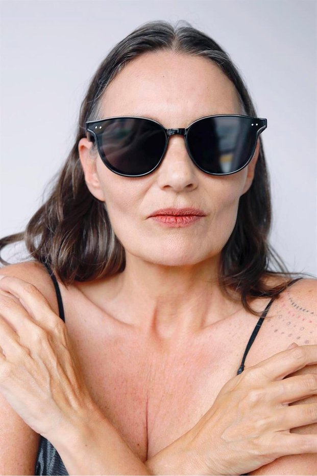 Simple Black Sunglasses