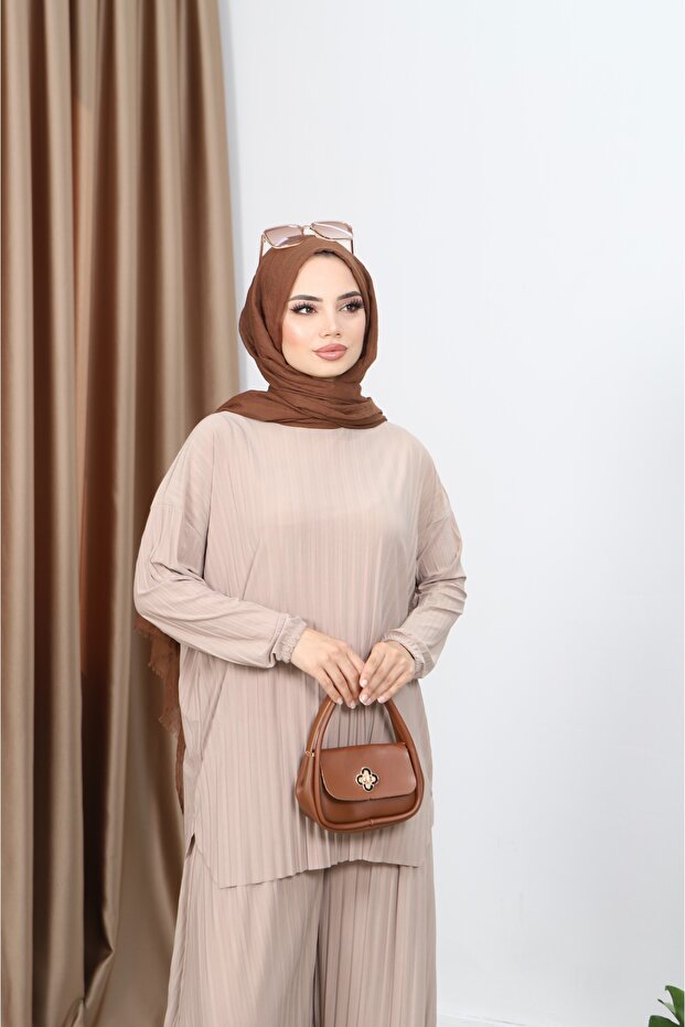 Piliseli Pantolonlu Takım - 4