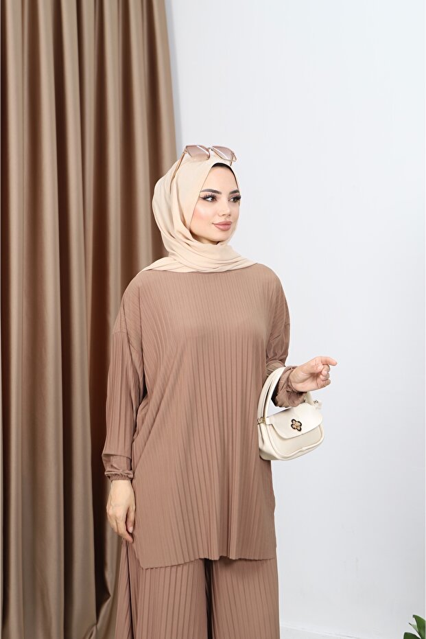 Piliseli Pantolonlu Takım - 5