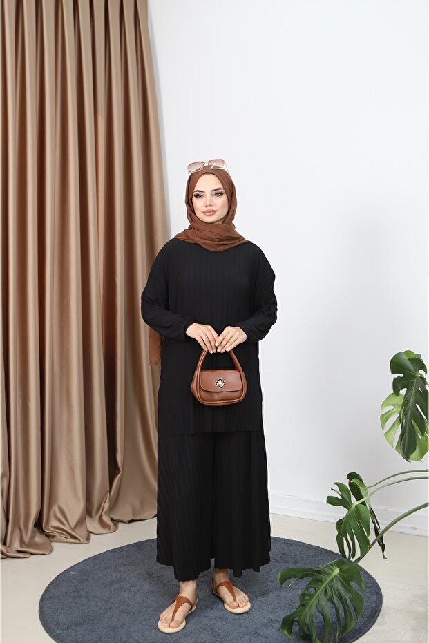 Piliseli Pantolonlu Takım - 3