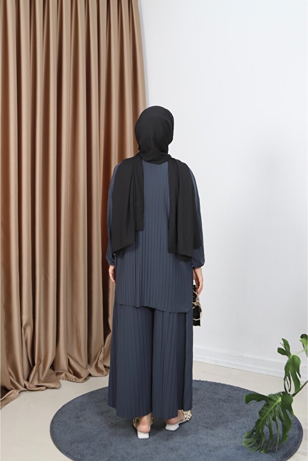 Piliseli Pantolonlu Takım - 6