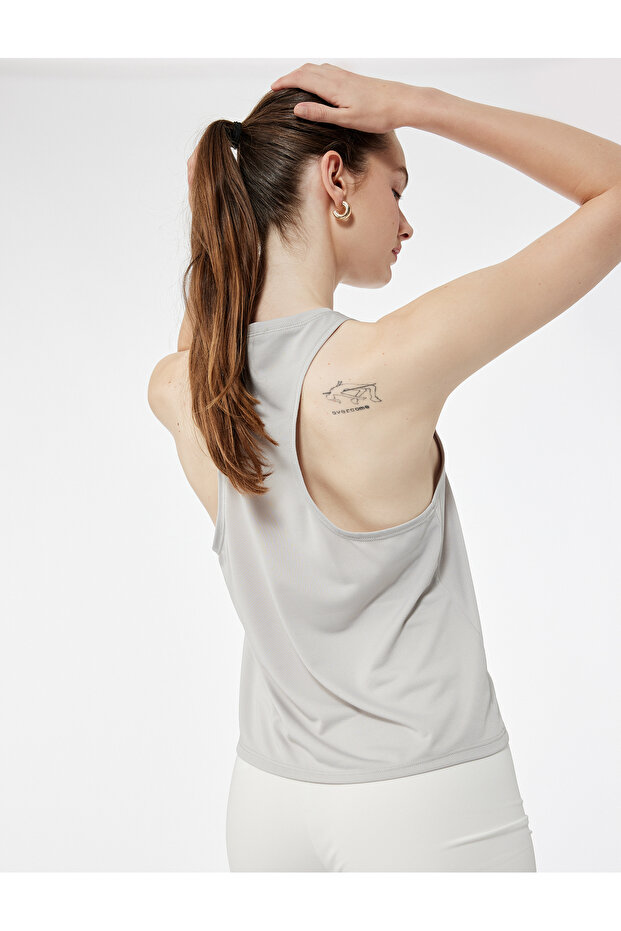 Sleeveless Comfortable Fit Crew Neck Basic Athlete Tank Top