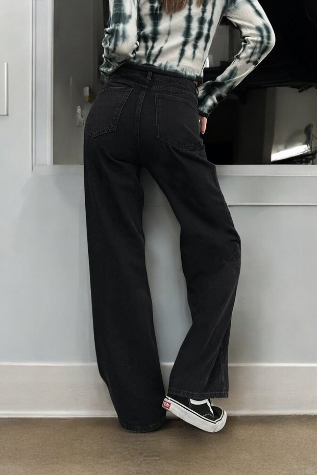 Brianna Women's Black Extra High Waist Stretchy Waist Comfortable 90's Wide Leg Denim Pants