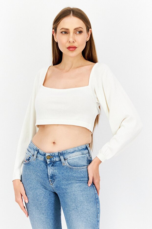 Women Square Neck Knitted Crop Sweater, White
